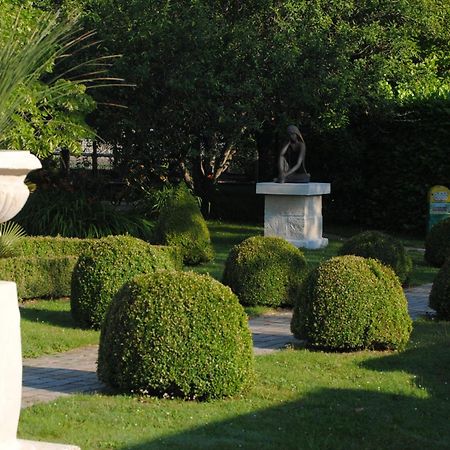 Les Insolites Du Grand Logis Marchais  Zewnętrze zdjęcie