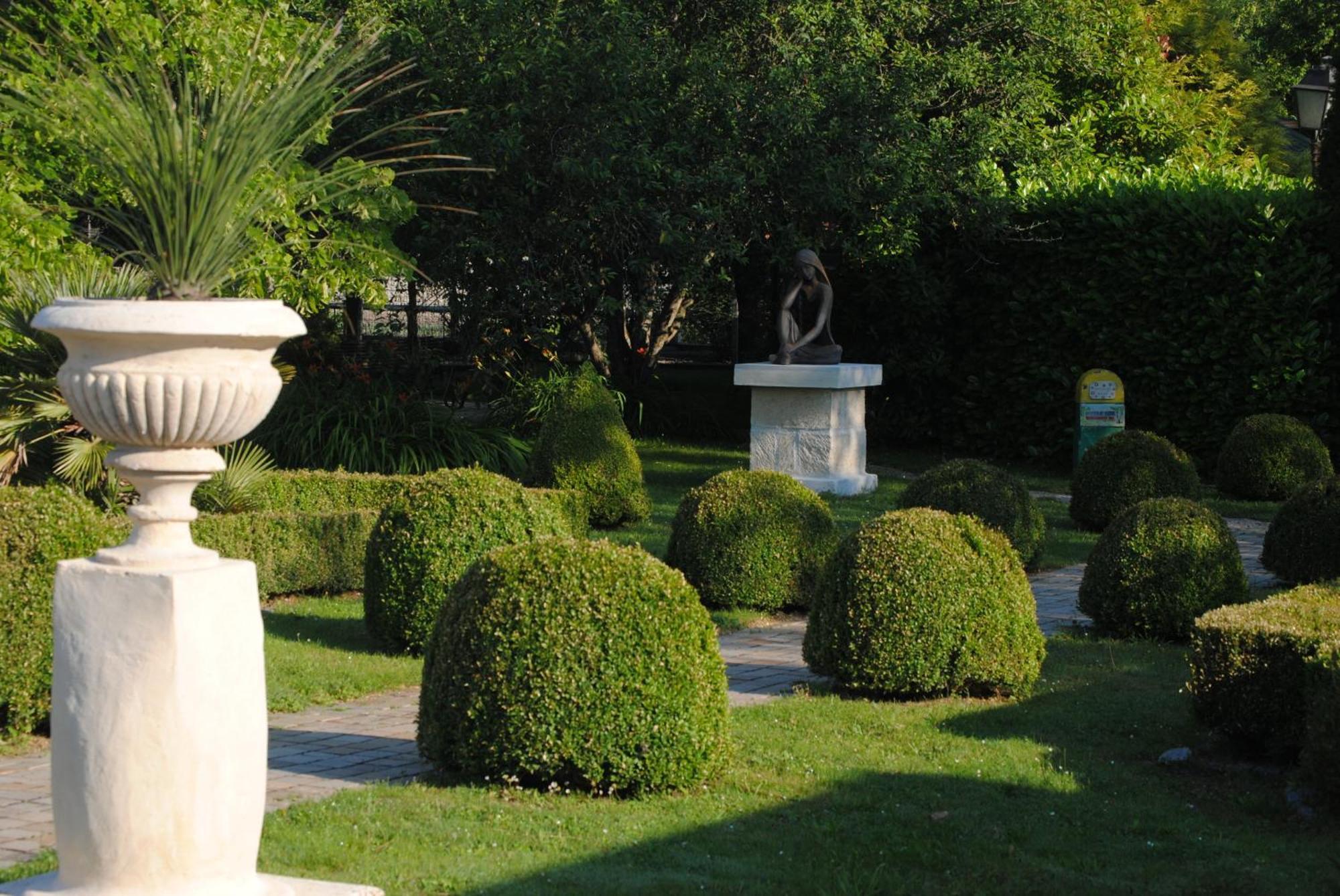 Les Insolites Du Grand Logis Marchais  Zewnętrze zdjęcie